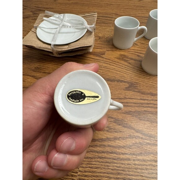 VINTAGE BENJAMIN & MEDWIN 8 PIECE‎ WHITE DEMITASSE ESPRESSO SET 4 CUPS/4 SAUCERS - Picture 5 of 7